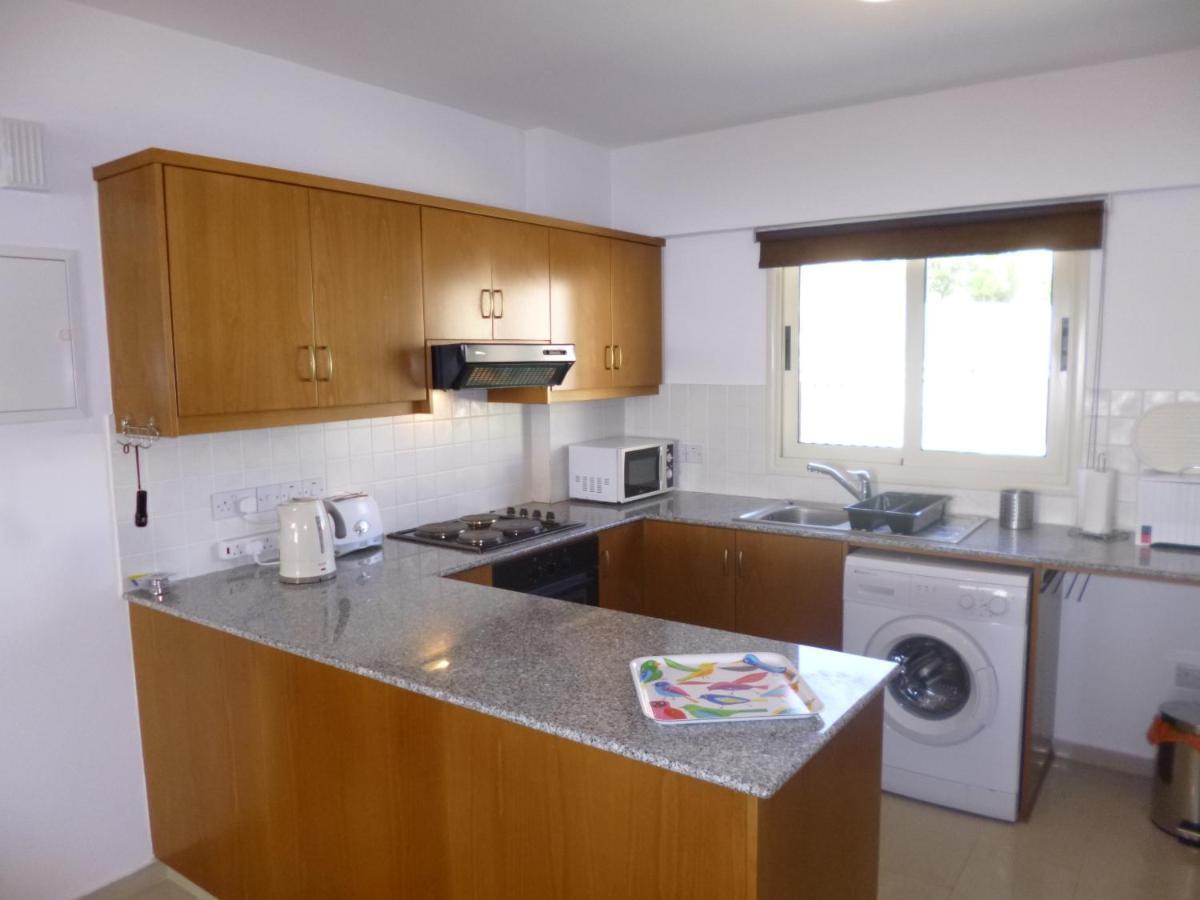 First Floor 2 Bedroom Apartment, Large Balcony, Amazing Sea Views, Communal Pool Pegeia Eksteriør billede